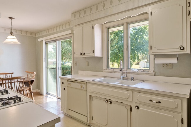 Building Photo - 4121 Crosby St