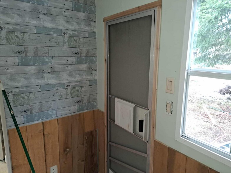 Building Photo - 111 W Grizdale Dr