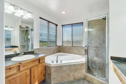 Building Photo - 3462 E Heyward Ct