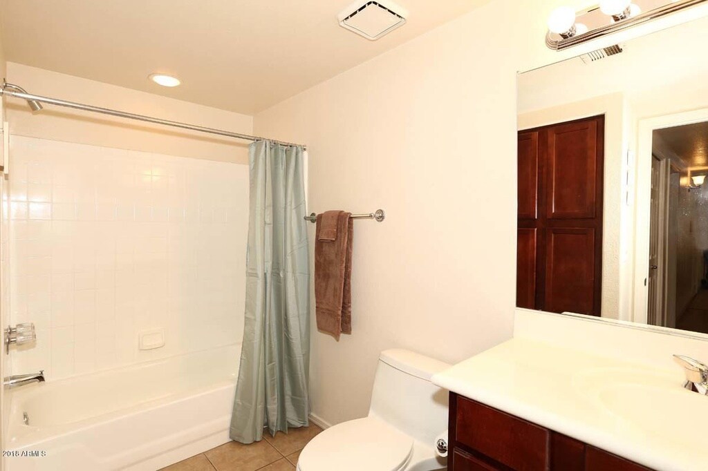 Guest Bathroom - 750 E Northern Ave