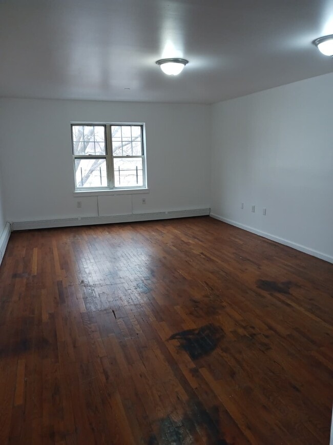 Building Photo - 1349 Franklin Ave