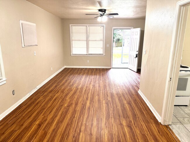 Building Photo - 763-763 Gardenia Ln