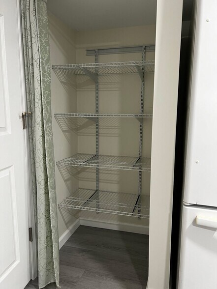 Kitchen Pantry - 205 Palomino Dr