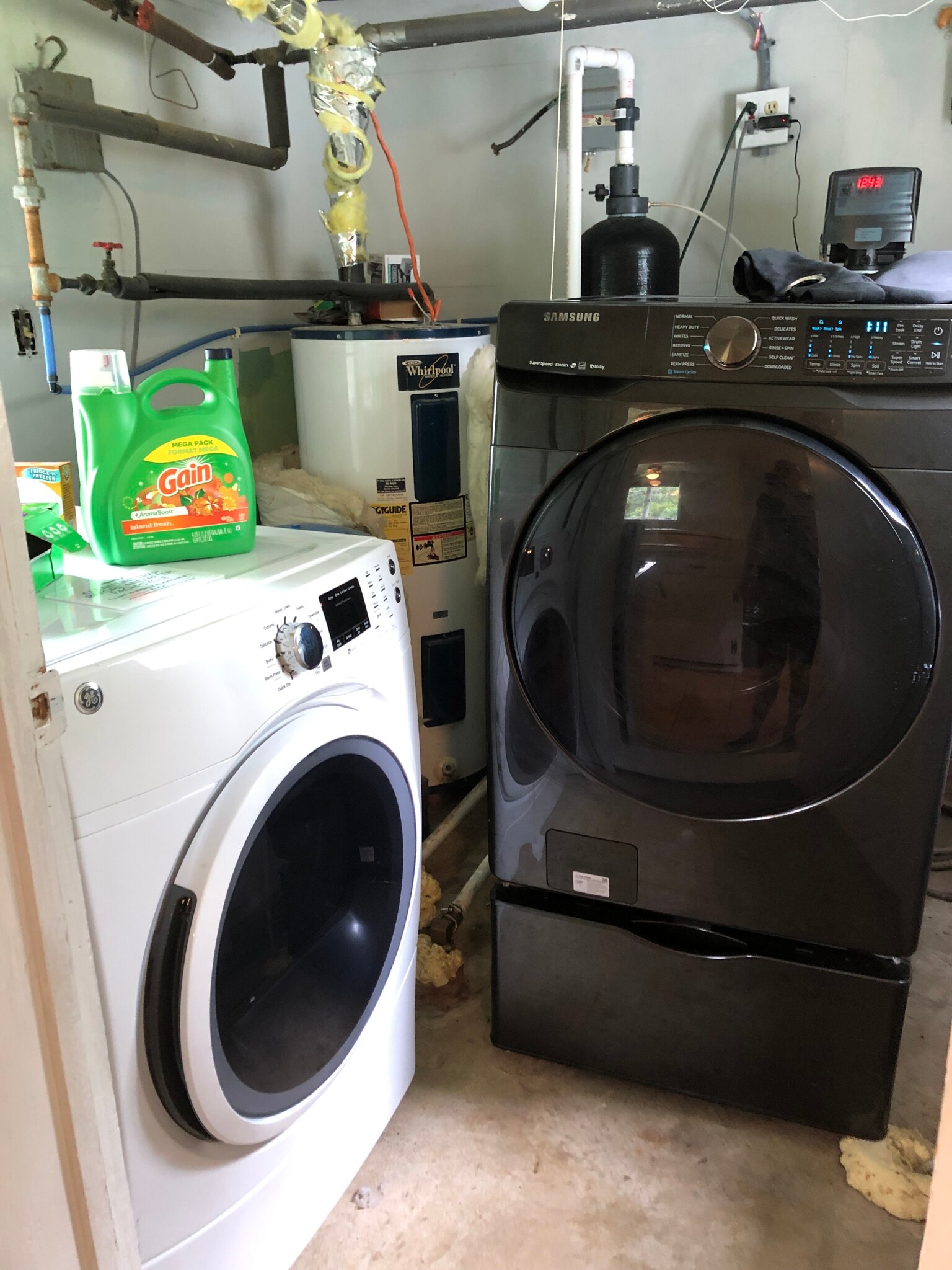 Laundry room - 3507 Reichert Rd