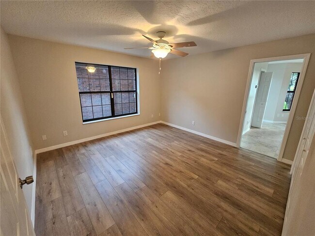 Building Photo - 6539 Brentwood Dr.