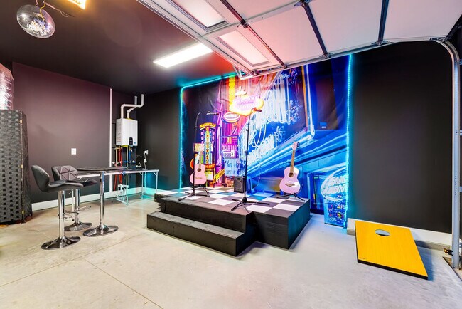 Building Photo - 1313 Baptist World Center Dr