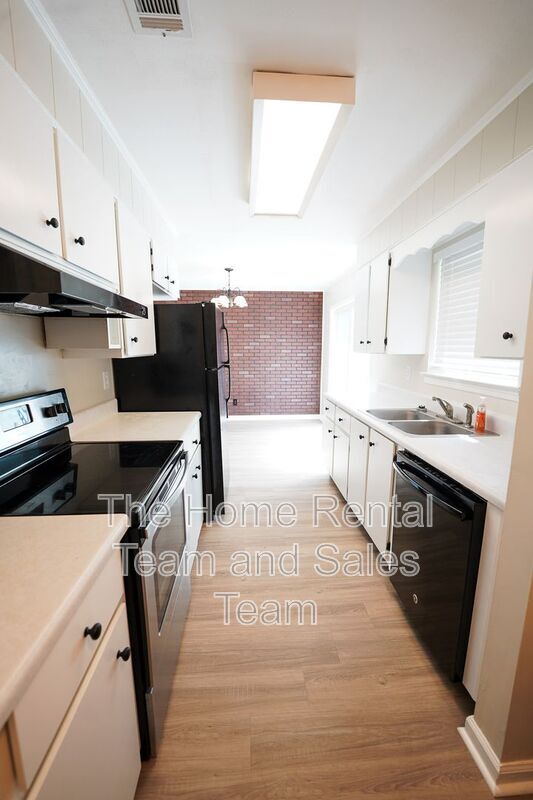Building Photo - 109 W Fourteenth St