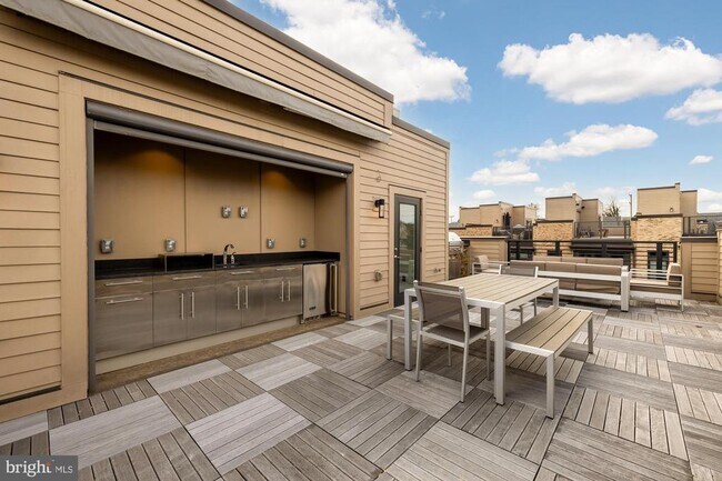 Building Photo - 153 Winsome Cir