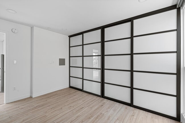 Building Photo - 13848 Scenic Crest Cir