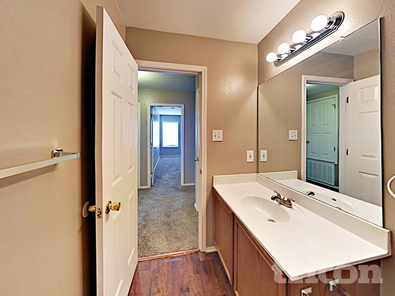 Building Photo - 4120 Wensledale Dr