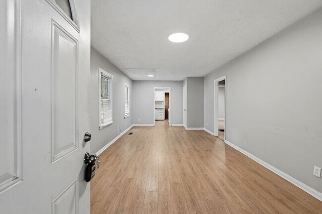 Building Photo - 178 Meador Way SE