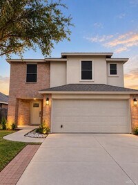 Building Photo - 3735 Los Lagos Dr