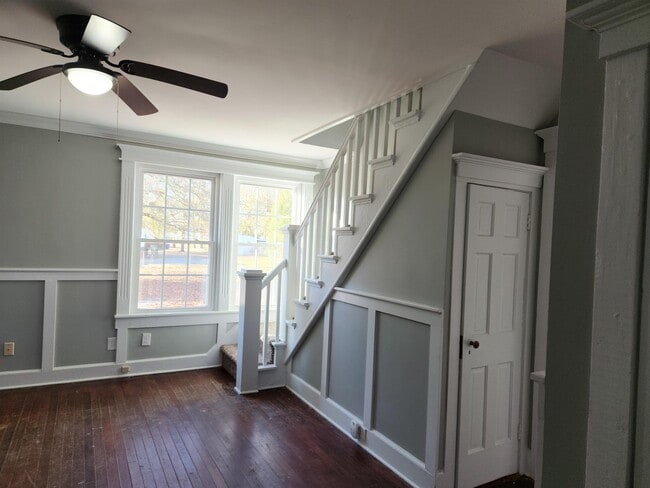 Building Photo - 132 Euclid St