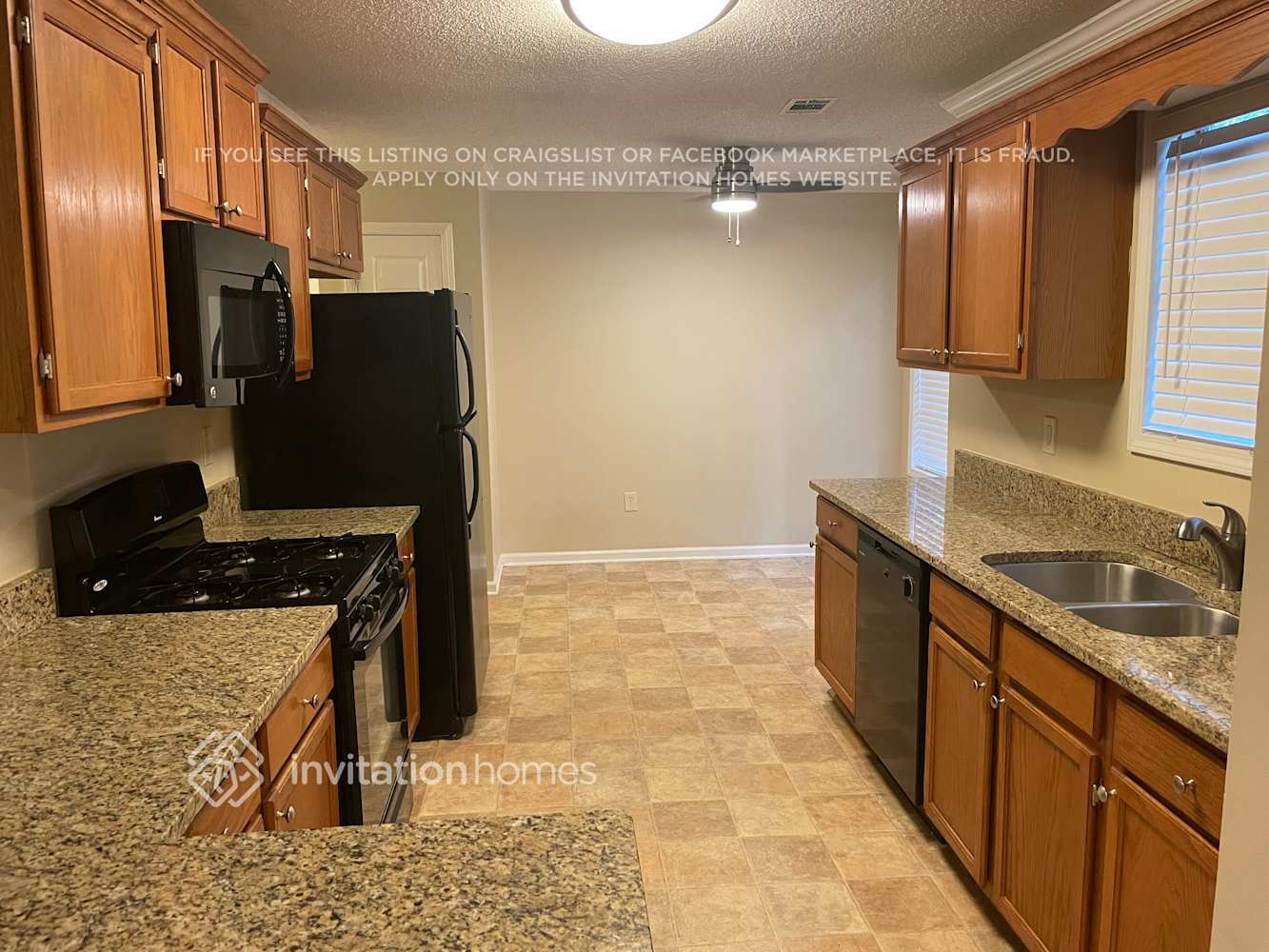 Building Photo - 1495 Chaseway Cir