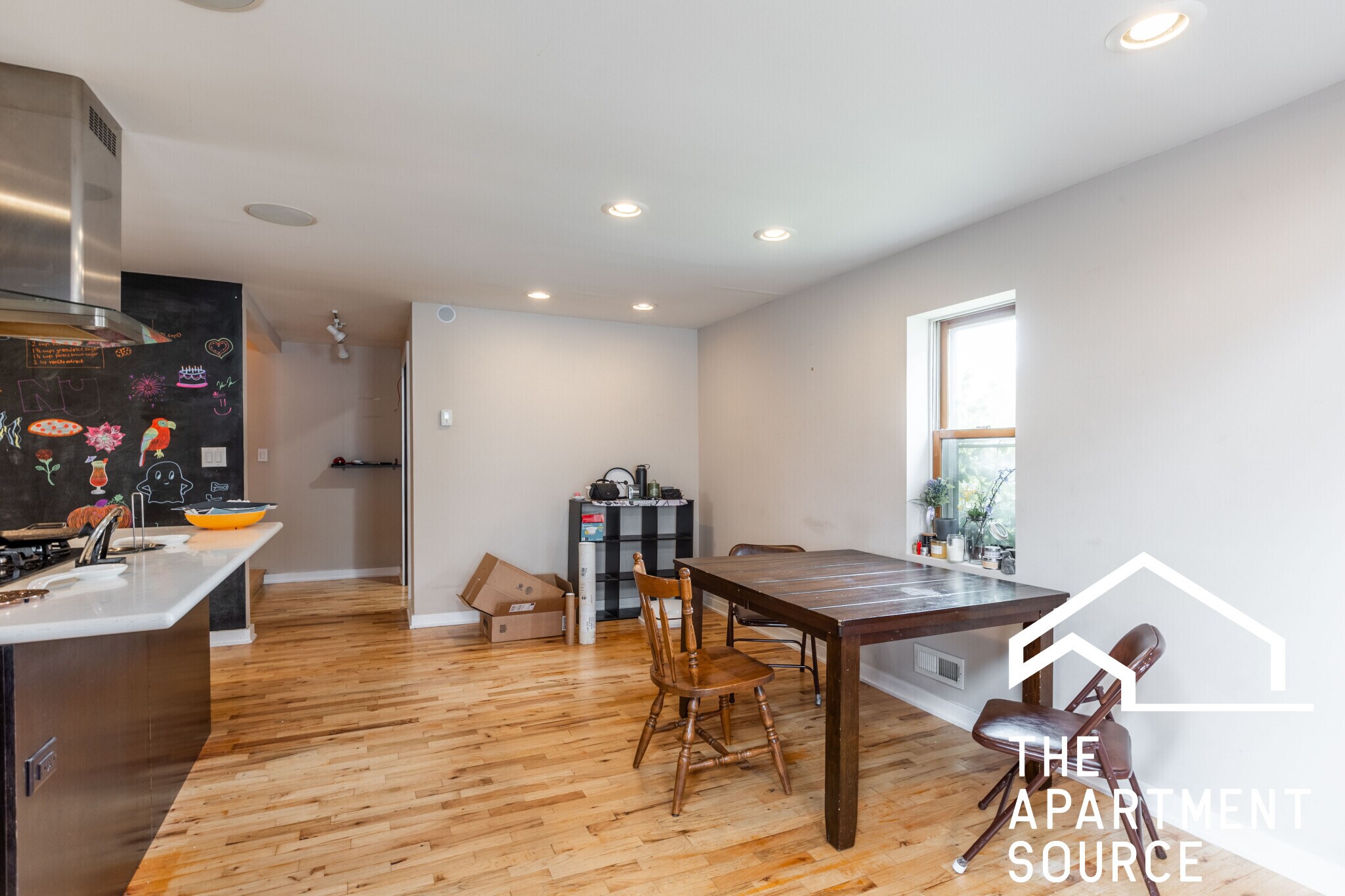 Building Photo - 1939 N Winchester Ave