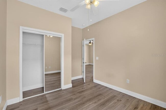 Building Photo - 5605 Hawklake Rd