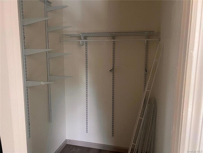 Building Photo - 18 Kendal Ln