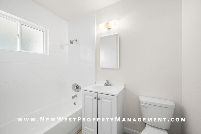 Building Photo - 547 22nd St