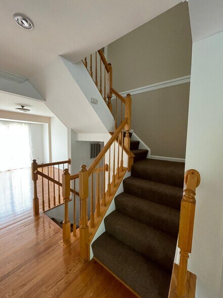 Stairs - 7468 Gadsby Square