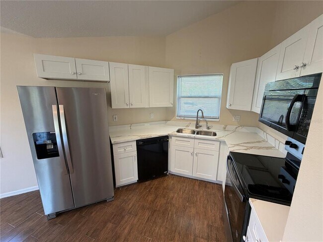 Building Photo - 7224 49th Ave E