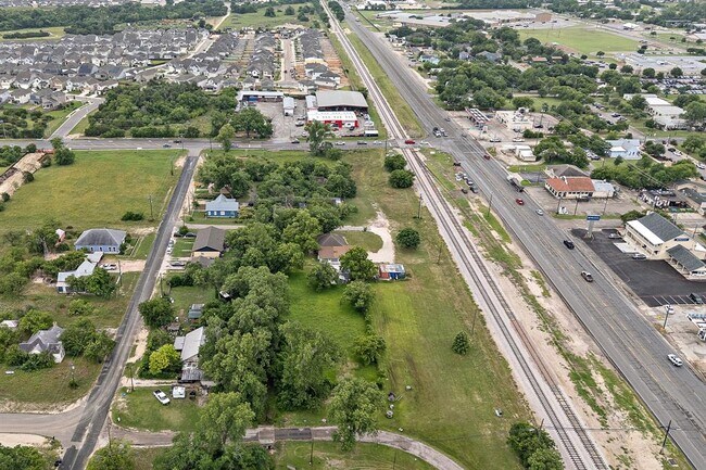 Building Photo - 103 E Willis St