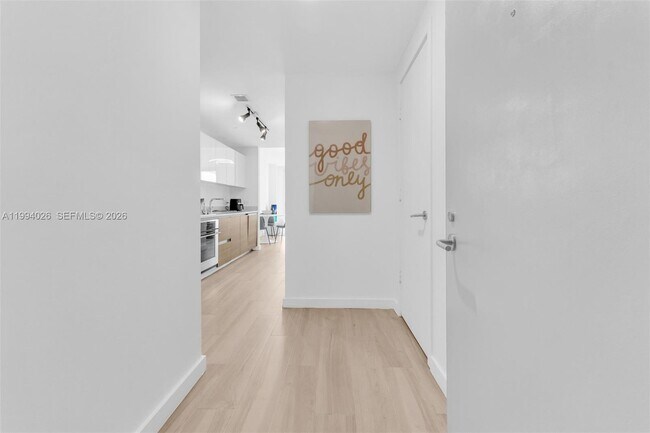 Building Photo - 1100 S Miami Ave