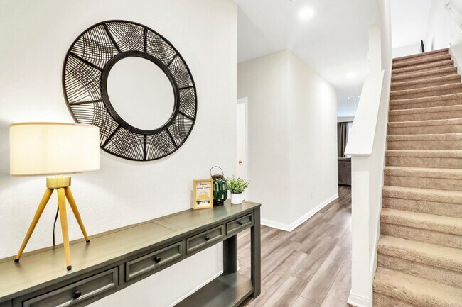 Building Photo - "Spacious 4-Bedroom Retreat with Granite Elegance in San Antonio!"