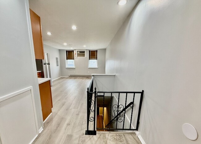 Building Photo - 2443 S 7th St