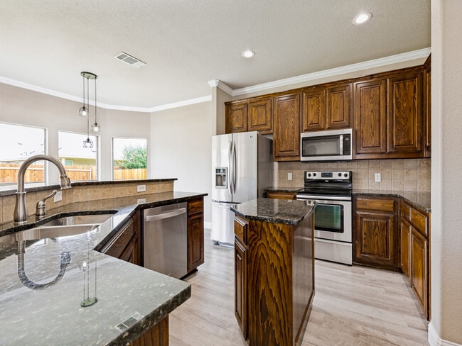 Building Photo - 455 Chisholm Trail