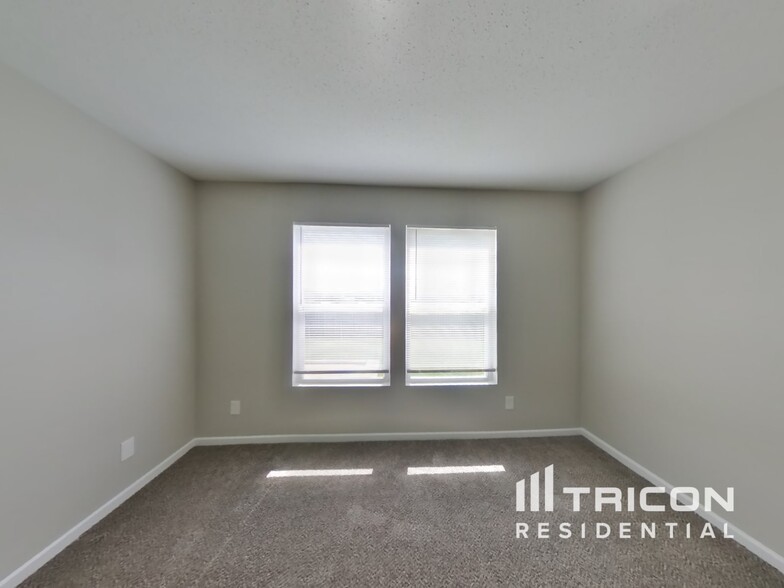 Building Photo - 2869 Ludwig Dr