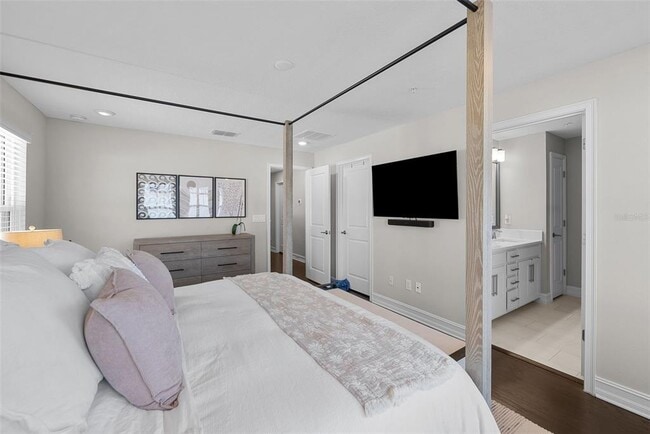 Building Photo - 5351 Bridge St