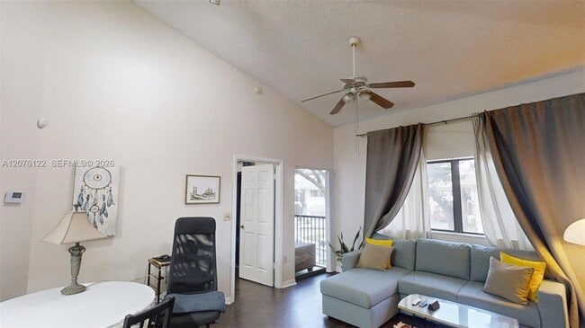 Building Photo - 2550 SW 18th Terrace