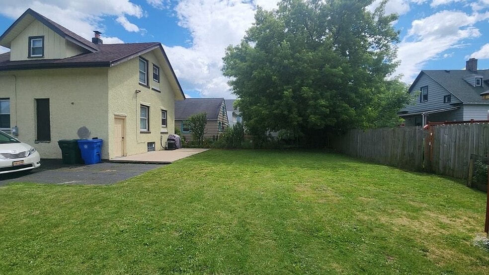 Building Photo - 67 Le Frois St