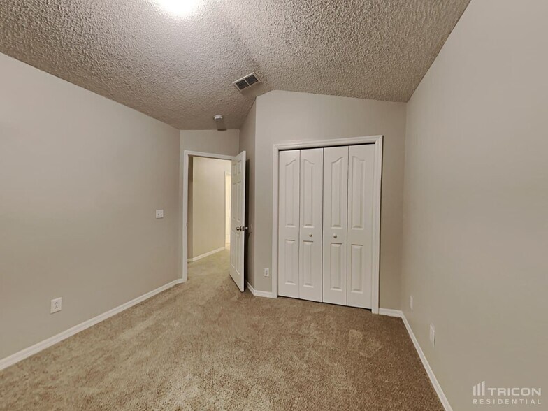 Building Photo - 1708 Scotch Pine Dr