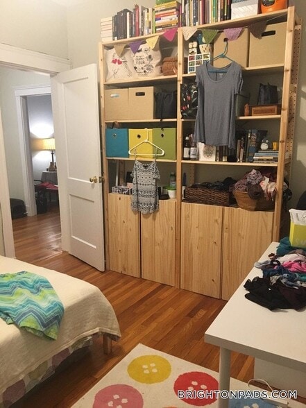 Building Photo - 153 Strathmore Rd