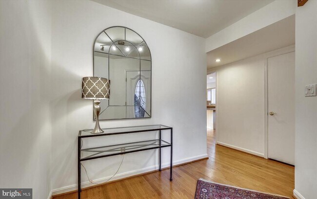 Building Photo - 7212 Grubby Thicket Way