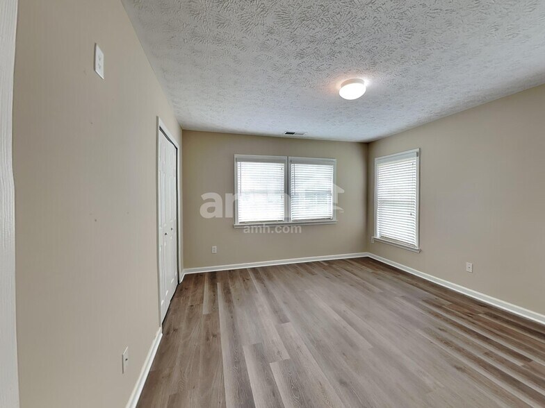 Building Photo - 7105 Flagstone Pl
