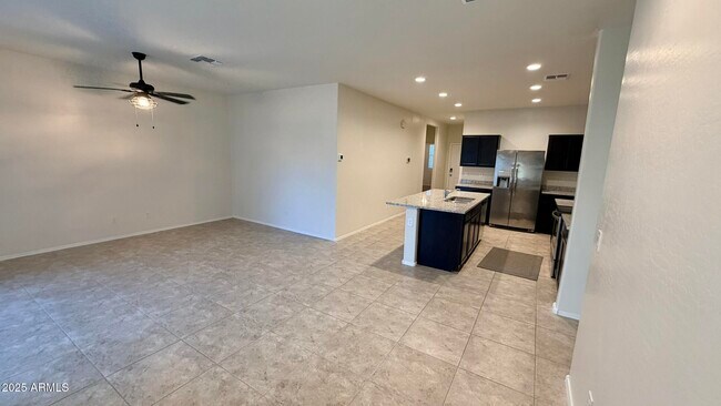 Building Photo - 36439 Pampoloma Ave