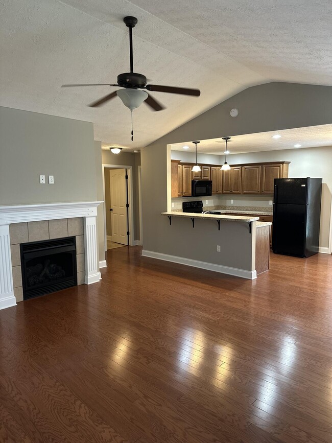 Building Photo - 126 High Point Dr