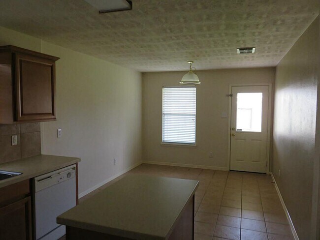 Building Photo - 1106 Desert Palms Ln