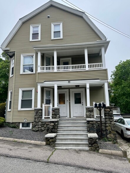 Outdoors - 19 Bellevue St