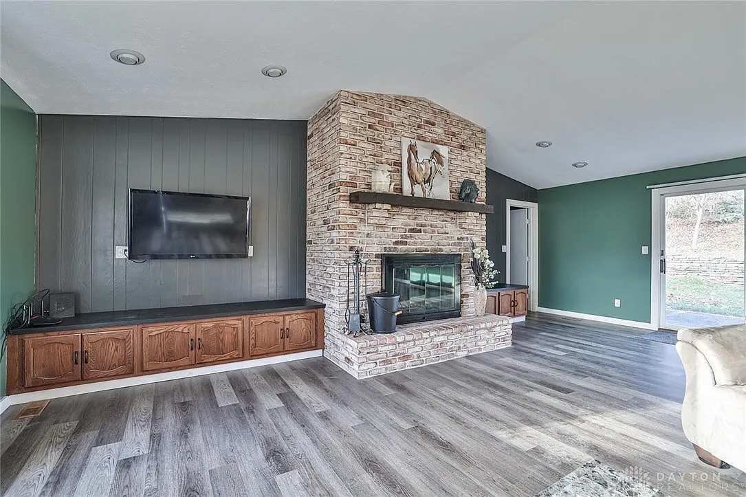 Building Photo - 6881 Walnut Creek Ct