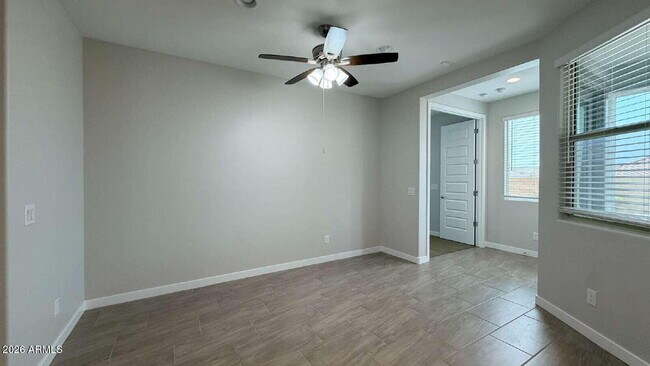 Building Photo - 1614 W Corral Rd