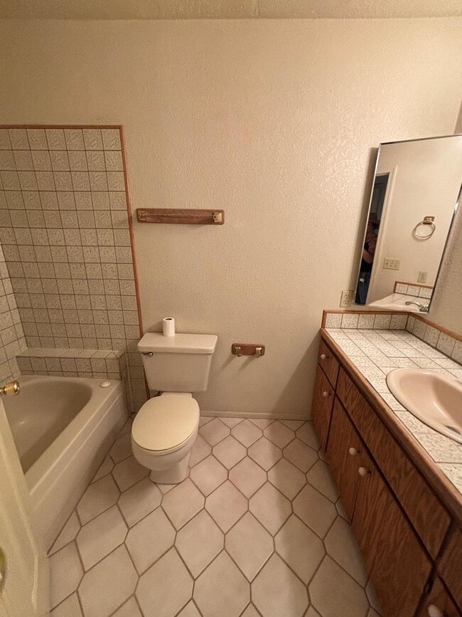 Building Photo - 1584 Sandy Ln