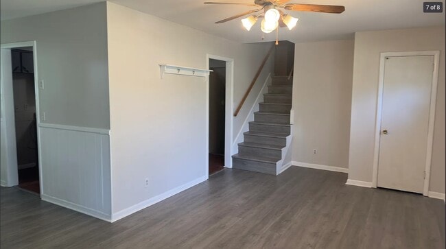Building Photo - 702 Belaire Dr