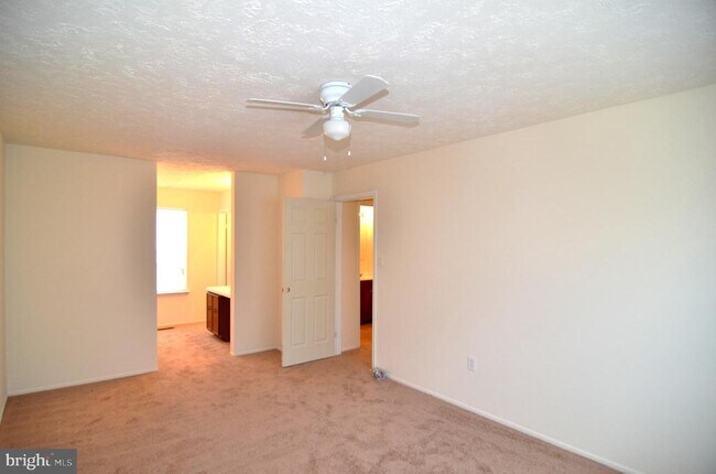 Building Photo - 2165 Freemantle Ct