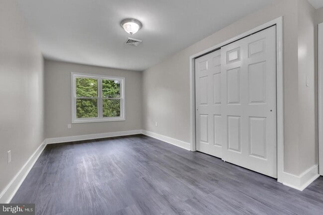 Building Photo - 519 Linton Hill Rd