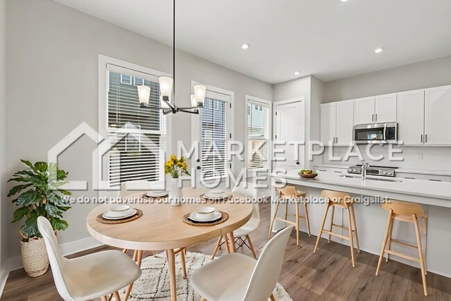 Building Photo - 1376 Cozy Cir SE