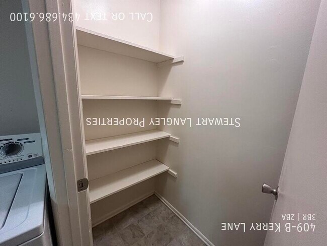 Building Photo - 409-B Kerry Lane-