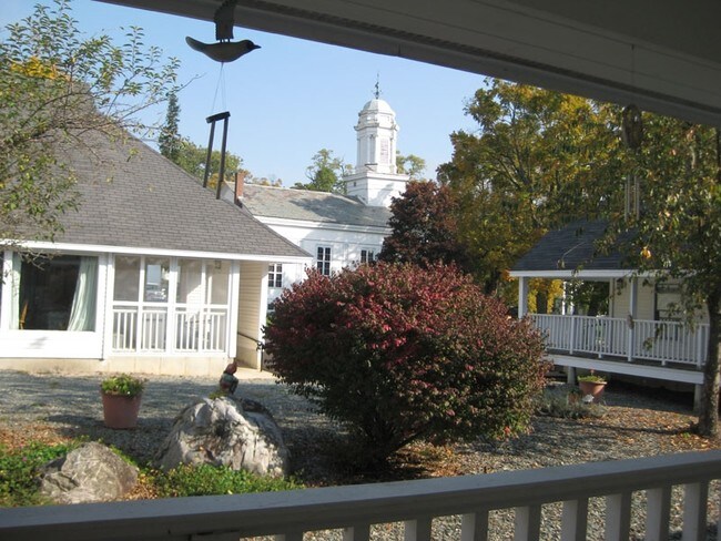 Primary Photo - Benson Heights